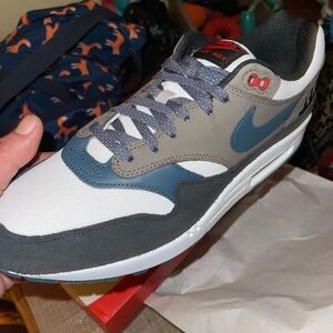 Nike air max